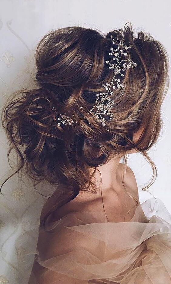 On our bundle of pictures, you may find those vintage wedding hairstyles, romantic wedding hairstyles, and pretty much any popular wedding hairstyles do you can imagine. For more wedding magic visit us at wedwithbliss.com
