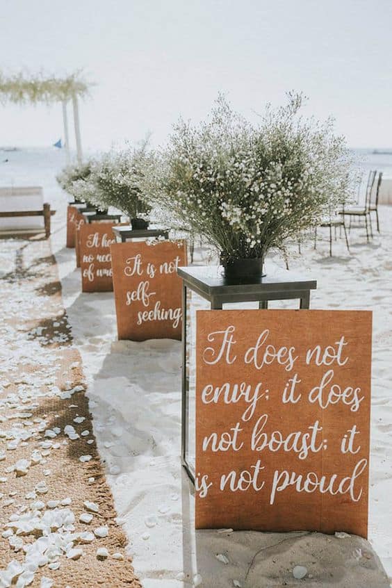 Either if you’re planning a destination wedding or you’re in love with your favorite beach in your country, you’ll need beach weddings ideas décor and details. See more ideas at wedwithbliss.com