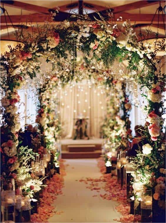 32 Pictures of the Best Indoor Wedding Venues
