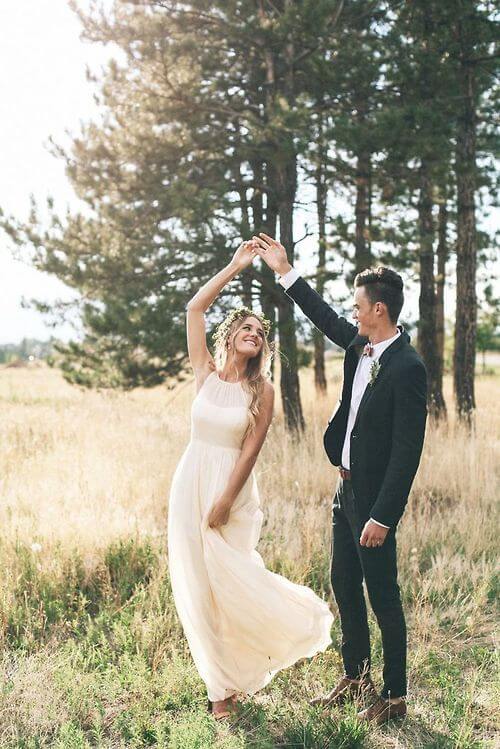 50 Bride and Groom Photo Ideas to Save to Posterity